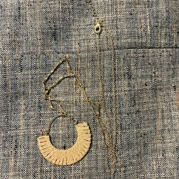 Semi Circle Pendant Necklace with Faux Leather - Picture 4 of 5